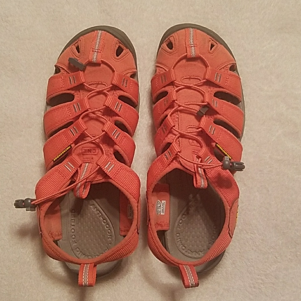 Like New Keen Clearwater CNX sandal